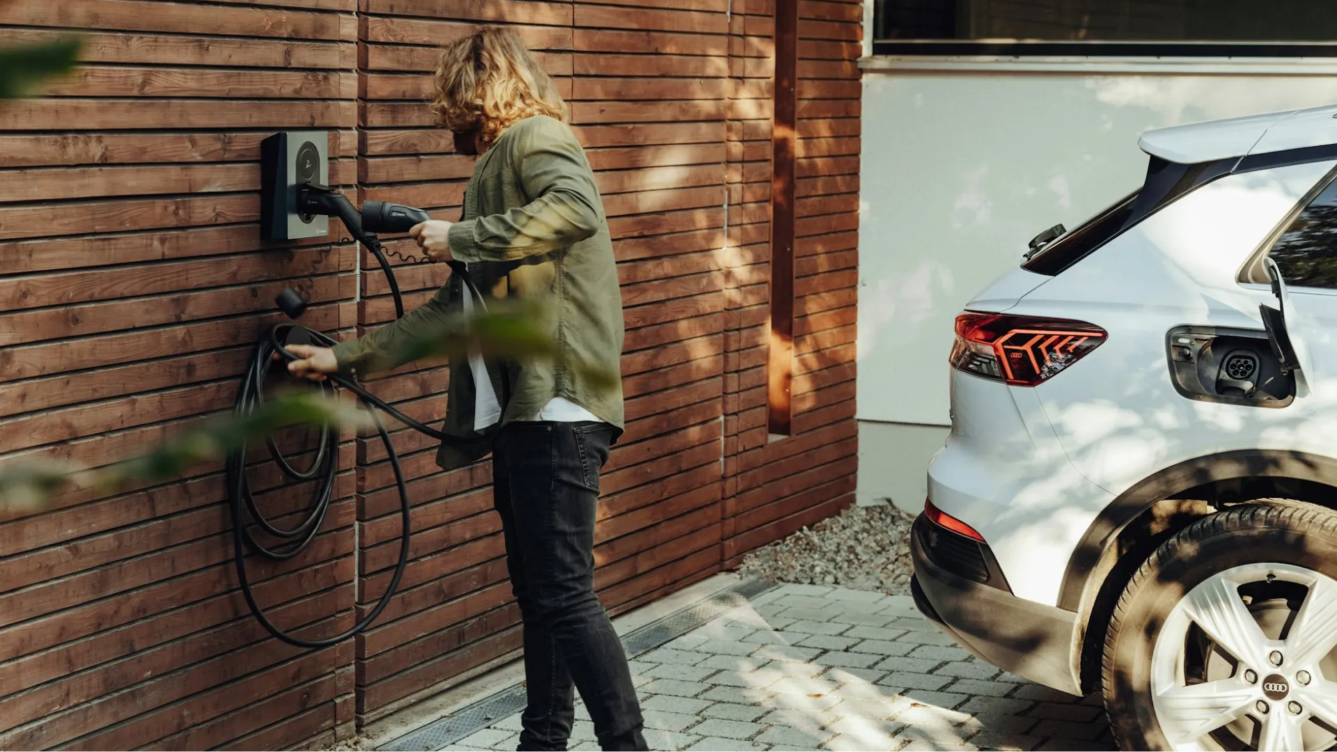 Artificial Intelligence Uses in Cars and the Automotive Industry